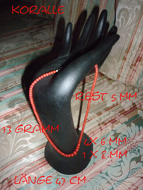 KorallHalskette  /  149.- €